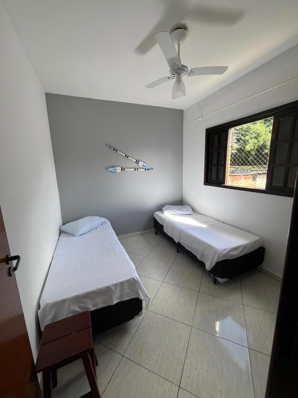 Apto Bem Equipado, Com 2 Quartos Acomoda Ate 6 Pessoas Confortavelmente * Ubatuba